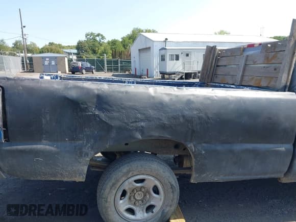 ✅ 2004 Chevrolet Silverado 1500 Work Truck • VIN: 1GCEK14X44Z324874 • Lot: 43154623. Listed on IAAI with 169,104 mi. Free auction sales archive from the USA and detailed vehicle history report at DreamBid. Image 8.