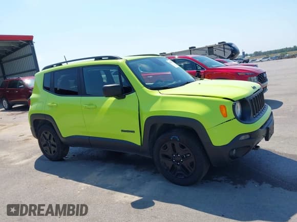 ✅ 2018 Jeep Renegade Sport • VIN: ZACCJBAB6JPH65585 • Lot: 42996972. Wystawiony na IAAI z przebiegiem 85 840 mil. Bezpłatny archiwum sprzedaży aukcyjnych z USA i szczegółowy raport historii pojazdu na DreamBid. Zdjęcie 13.