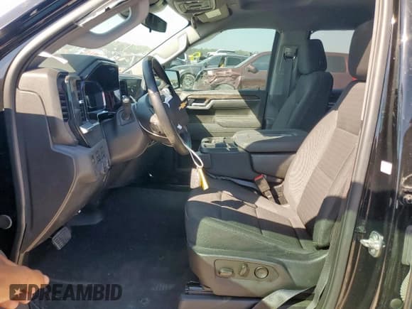 ✅ 2025 Chevrolet Silverado 1500 • VIN: 3GCUKDE87SG161073 • Лот: 85558495. Опубликован ранее на Copart с пробегом 17 841 миль. Бесплатный доступ к архиву аукционных продаж из США и подробный отчёт об истории автомобиля на DreamBid. Изображение 7.