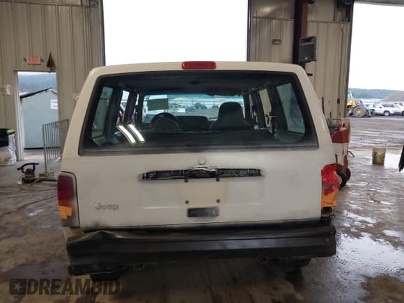 ✅ 1997 Jeep Cherokee SE • VIN: 1J4FJ28S1VL528218 • Lot: 41931137. Wystawiony na IAAI z przebiegiem 210 196 mil. Bezpłatny archiwum sprzedaży aukcyjnych z USA i szczegółowy raport historii pojazdu na DreamBid. Zdjęcie 15.