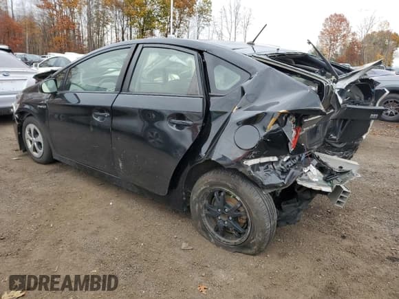 ✅ 2015 Toyota Prius Two • VIN: JTDKN3DU5F0435663 • Lot: 90934425. Wystawiony na Copart z przebiegiem 140 925 mil. Bezpłatny archiwum sprzedaży aukcyjnych z USA i szczegółowy raport historii pojazdu na DreamBid. Zdjęcie 2.