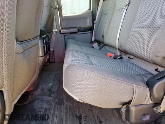 ✅ 2020 Ford F-150 XLT • VIN: 1FTFX1E57LKD33725 • Lot: 91228985. Listed on Copart with 211,864 mi. Free auction sales archive from the USA and detailed vehicle history report at DreamBid. Image 10.