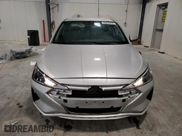 ✅ 2019 Hyundai Elantra SE • VIN: 5NPD74LFXKH451592 • Lot: 90059475. Listed on Copart with 81,490 mi. Free auction sales archive from the USA and detailed vehicle history report at DreamBid. Image 5.