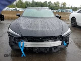 ✅ 2022 Audi RS e-tron GT • VIN: WAUAHBFW9N7904526 • Lot: 68278973. Wystawiony na Copart z przebiegiem 8 103 mil. Bezpłatny archiwum sprzedaży aukcyjnych z USA i szczegółowy raport historii pojazdu na DreamBid. Zdjęcie 5.