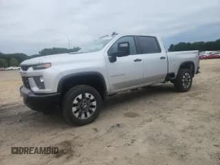 ✅ 2023 Chevrolet Silverado 2500HD Custom • VIN: 2GC4YMEY1P1727467 • Lot: 70299495. Wystawiony na Copart z przebiegiem 242 482 mil. Bezpłatny archiwum sprzedaży aukcyjnych z USA i szczegółowy raport historii pojazdu na DreamBid. Zdjęcie 1.