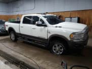 ✅ 2022 Ram 2500 Longhorn • VIN: 3C6UR5GL8NG165499 • Lot: 77813584. Wystawiony na Copart z przebiegiem 49 443 mil. Bezpłatny archiwum sprzedaży aukcyjnych z USA i szczegółowy raport historii pojazdu na DreamBid. Zdjęcie 4.