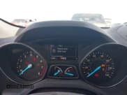 ✅ 2017 Ford Escape SE • VIN: 1FMCU9GD6HUB87002 • Lot: 41692708. Wystawiony na IAAI z przebiegiem 112 093 mil. Bezpłatny archiwum sprzedaży aukcyjnych z USA i szczegółowy raport historii pojazdu na DreamBid. Zdjęcie 7.