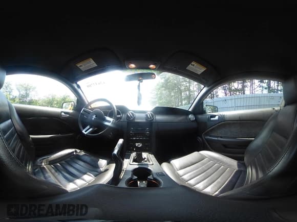 ✅ 2009 Ford Mustang GT • VIN: 1ZVHT82H095133740 • Лот: 42637708. Опубликован ранее на IAAI с пробегом 135 521 миль. Бесплатный доступ к архиву аукционных продаж из США и подробный отчёт об истории автомобиля на DreamBid. Изображение 18.