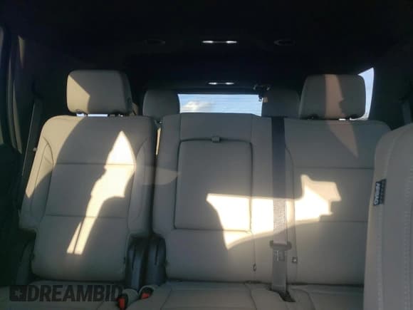 ✅ 2024 Chevrolet Tahoe LS • VIN: 1GNSKMKD6RR268657 • Lot: 85550164. Wystawiony na Copart z przebiegiem 12 713 mil. Bezpłatny archiwum sprzedaży aukcyjnych z USA i szczegółowy raport historii pojazdu na DreamBid. Zdjęcie 10.