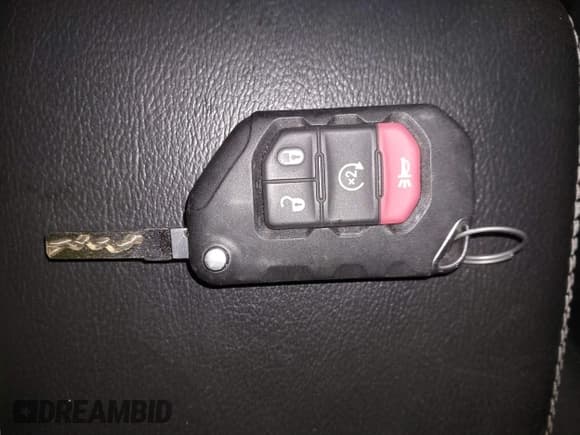 ✅ 2021 Jeep Wrangler Unlimited Sahara Altitude • VIN: 1C4HJXEN4MW551838 • Lot: 41244822. Wystawiony na IAAI z przebiegiem 45 659 mil. Bezpłatny archiwum sprzedaży aukcyjnych z USA i szczegółowy raport historii pojazdu na DreamBid. Zdjęcie 11.