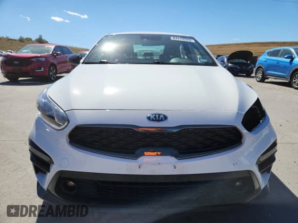 ✅ 2021 Kia Forte GT-Line • VIN: 3KPF34AD7ME380591 • Lot: 84479205. Wystawiony na Copart z przebiegiem 47 542 mil. Bezpłatny archiwum sprzedaży aukcyjnych z USA i szczegółowy raport historii pojazdu na DreamBid. Zdjęcie 5.