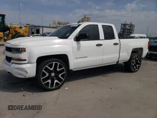 ✅ 2019 Chevrolet Silverado 1500 Custom • VIN: 2GCRCMEC8K1245533 • Лот: 58061445. Опубликован ранее на Copart с пробегом 113 652 миль. Бесплатный доступ к архиву аукционных продаж из США и подробный отчёт об истории автомобиля на DreamBid. Изображение 1.