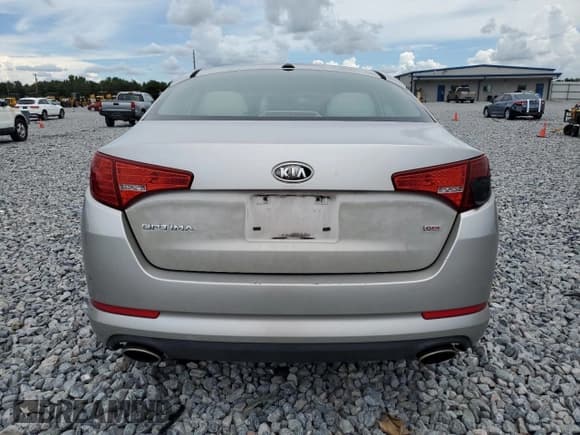 ✅ 2012 Kia Optima LX • VIN: KNAGM4A79C5274503 • Lot: 81774945. Wystawiony na Copart z przebiegiem Nie podano. Bezpłatny archiwum sprzedaży aukcyjnych z USA i szczegółowy raport historii pojazdu na DreamBid. Zdjęcie 6.