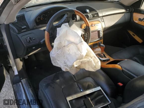 ✅ 2003 Mercedes-Benz CL 500 • VIN: WDBPJ75JX3A035700 • Lot: 83488544. Wystawiony na Copart z przebiegiem Nie podano. Bezpłatny archiwum sprzedaży aukcyjnych z USA i szczegółowy raport historii pojazdu na DreamBid. Zdjęcie 8.