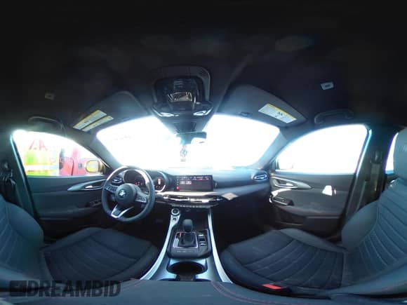 2024 Dodge Hornet GT с VIN ZACNDFAN8R3A44124, выставлен на аукционе IAAI как лот 41565941 с пробегом 4 048 миль миль и . История ставок и продаж доступна на DreamBid. Изображение 19.