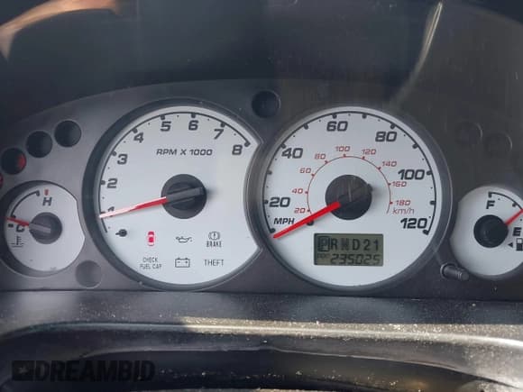 ✅ 2004 Ford Escape XLT • VIN: 1FMYU93114KA54932 • Lot: 42966949. Listed on IAAI with 235,027 mi. Free auction sales archive from the USA and detailed vehicle history report at DreamBid. Image 7.