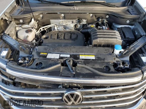 ✅ 2025 Volkswagen Atlas SE • VIN: 1V2WR2CA6SC544499 • Lot: 92325205. Listed on Copart with 16,243 mi. Free auction sales archive from the USA and detailed vehicle history report at DreamBid. Image 12.