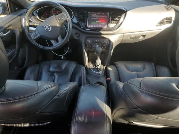 ✅ 2013 Dodge Dart Limited • VIN: 1C3CDFCA3DD185978 • Lot: 90088225. Wystawiony na Copart z przebiegiem 203 505 mil. Bezpłatny archiwum sprzedaży aukcyjnych z USA i szczegółowy raport historii pojazdu na DreamBid. Zdjęcie 8.