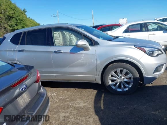 ✅ 2017 Buick Envision Essence • VIN: LRBFXDSA3HD015758 • Lot: 43114951. Wystawiony na IAAI z przebiegiem 91 330 mil. Bezpłatny archiwum sprzedaży aukcyjnych z USA i szczegółowy raport historii pojazdu na DreamBid. Zdjęcie 13.