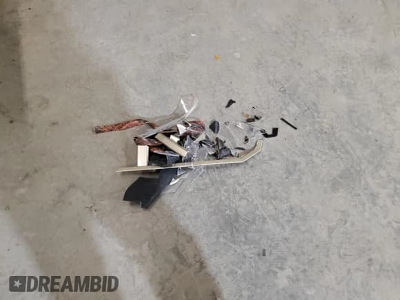 ✅ 2010 Dodge Avenger SXT • VIN: 1B3CC4FB5AN221751 • Лот: 83519254. Опубликован ранее на Copart с пробегом Не указан. Бесплатный доступ к архиву аукционных продаж из США и подробный отчёт об истории автомобиля на DreamBid. Изображение 12.