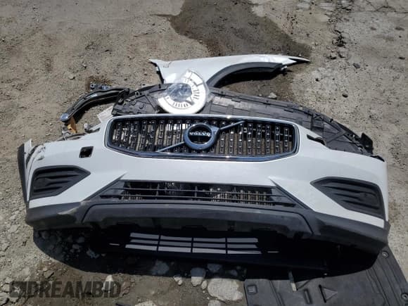 ✅ 2020 Volvo V60 • VIN: YV4102WK2L1040763 • Лот: 58914424. Опубликован ранее на Copart с пробегом 43 284 миль. Бесплатный доступ к архиву аукционных продаж из США и подробный отчёт об истории автомобиля на DreamBid. Изображение 12.