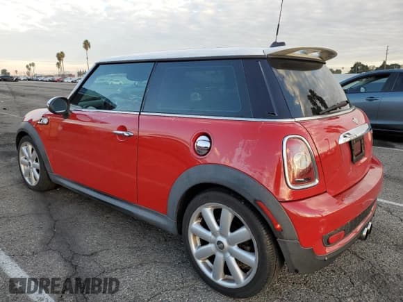 ✅ 2007 MINI Hardtop S • VIN: WMWMF73547TT80191 • Lot: 82165975. Listed on Copart with 164,292 mi. Free auction sales archive from the USA and detailed vehicle history report at DreamBid. Image 2.