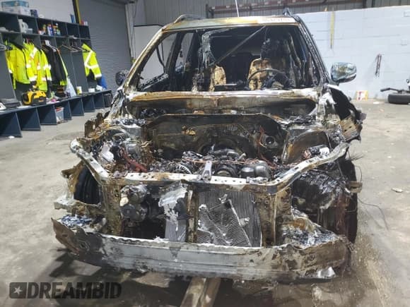 ✅ 2024 Subaru Forester Limited • VIN: JF2SKALC7RH425813 • Лот: 86429744. Опубликован ранее на Copart с пробегом Не указан. Бесплатный доступ к архиву аукционных продаж из США и подробный отчёт об истории автомобиля на DreamBid. Изображение 5.