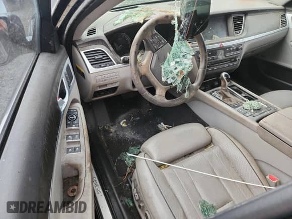 2015 Hyundai Genesis 3.8L z VIN KMHGN4JE8FU050210, wystawiony jako Copart lot #90255795 z przebiegiem Nie podano mil oraz Czysty tytuł • Clean title. Historia ofert i sprzedaży dostępna na DreamBid. Obrazek 8.