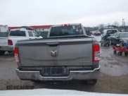 ✅ 2021 Ram 2500 Big Horn • VIN: 3C6UR5JL4MG653548 • Lot: 41653456. Wystawiony na IAAI z przebiegiem 62 348 mil. Bezpłatny archiwum sprzedaży aukcyjnych z USA i szczegółowy raport historii pojazdu na DreamBid. Zdjęcie 17.