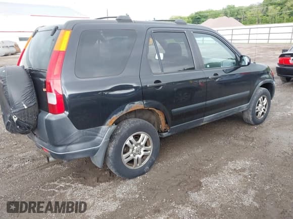 ✅ 2002 Honda CR-V EX • VIN: JHLRD78832C071115 • Лот: 42306572. Опубликован ранее на IAAI с пробегом 230 062 миль. Бесплатный доступ к архиву аукционных продаж из США и подробный отчёт об истории автомобиля на DreamBid. Изображение 4.