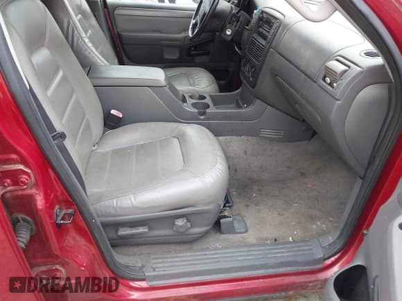 ✅ 2004 Ford Explorer XLT • VIN: 1FMZU73K34ZB23726 • Lot: 42274070. Listed on IAAI with 159,245 mi. Free auction sales archive from the USA and detailed vehicle history report at DreamBid. Image 5.