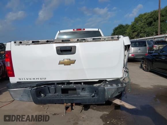 ✅ 2007 Chevrolet Silverado 2500HD Work Truck • VIN: 1GCHC29K27E547469 • Лот: 42602589. Опубликован ранее на IAAI с пробегом 276 557 миль. Бесплатный доступ к архиву аукционных продаж из США и подробный отчёт об истории автомобиля на DreamBid. Изображение 17.