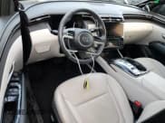 ✅ 2022 Hyundai Tucson Limited • VIN: KM8JECA1XNU065612 • Lot: 40469474. Wystawiony na Copart z przebiegiem 4 389 mil. Bezpłatny archiwum sprzedaży aukcyjnych z USA i szczegółowy raport historii pojazdu na DreamBid. Zdjęcie 9.