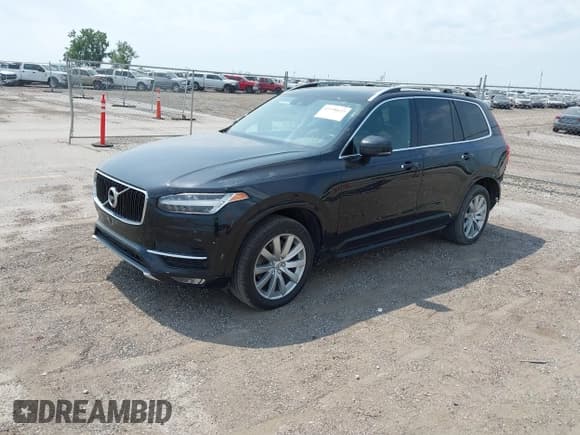 ✅ 2016 Volvo XC90 T6 Momentum • VIN: YV4A22PK0G1078894 • Lot: 42998623. Wystawiony na IAAI z przebiegiem 188 081 mil. Bezpłatny archiwum sprzedaży aukcyjnych z USA i szczegółowy raport historii pojazdu na DreamBid. Zdjęcie 22.