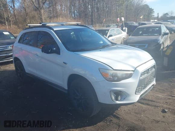 ✅ 2015 Mitsubishi Outlander GT • VIN: 4A4AR4AW2FE032859 • Lot: 41688091. Wystawiony na IAAI z przebiegiem 200 394 mil. Bezpłatny archiwum sprzedaży aukcyjnych z USA i szczegółowy raport historii pojazdu na DreamBid. Zdjęcie 1.