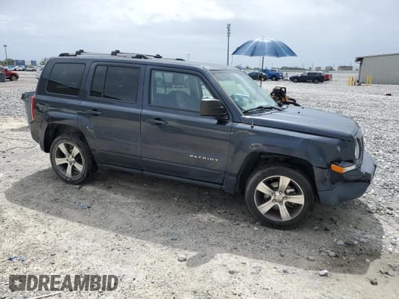 ✅ 2016 Jeep Patriot Latitude • VIN: 1C4NJRFB5GD511142 • Lot: 84433775. Listed on Copart with 115,800 mi. Free auction sales archive from the USA and detailed vehicle history report at DreamBid. Image 4.