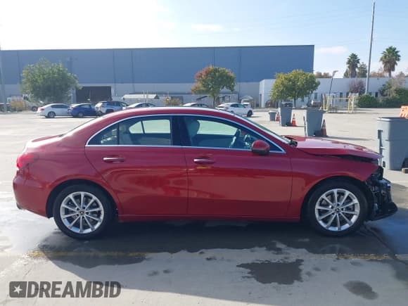 ✅ 2021 Mercedes-Benz A 220 • VIN: W1K3G4EB8MJ279889 • Лот: 43817455. Опубликован ранее на IAAI с пробегом 64 604 миль. Бесплатный доступ к архиву аукционных продаж из США и подробный отчёт об истории автомобиля на DreamBid. Изображение 14.