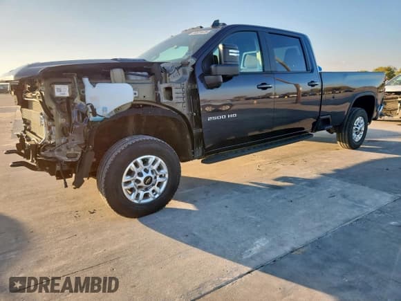 ✅ 2024 Chevrolet Silverado 2500HD LT • VIN: 1GC4YNEY5RF290462 • Lot: 93521675. Wystawiony na Copart z przebiegiem 27 949 mil. Bezpłatny archiwum sprzedaży aukcyjnych z USA i szczegółowy raport historii pojazdu na DreamBid. Zdjęcie 1.