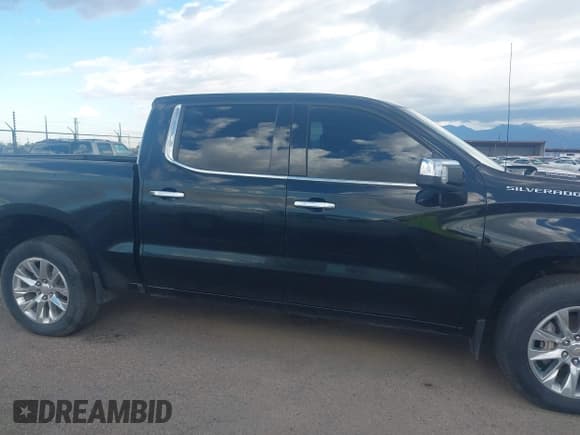 ✅ 2021 Chevrolet Silverado 1500 LTZ • VIN: 1GCUYGET2MZ332867 • Lot: 43314701. Wystawiony na IAAI z przebiegiem 68 138 mil. Bezpłatny archiwum sprzedaży aukcyjnych z USA i szczegółowy raport historii pojazdu na DreamBid. Zdjęcie 12.