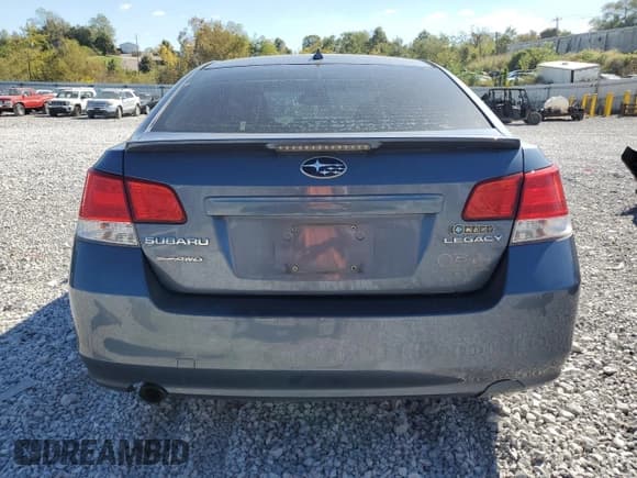 ✅ 2013 Subaru Legacy Limited • VIN: 4S3BMCK60D3020978 • Lot: 82406835. Wystawiony na Copart z przebiegiem 197 417 mil. Bezpłatny archiwum sprzedaży aukcyjnych z USA i szczegółowy raport historii pojazdu na DreamBid. Zdjęcie 6.