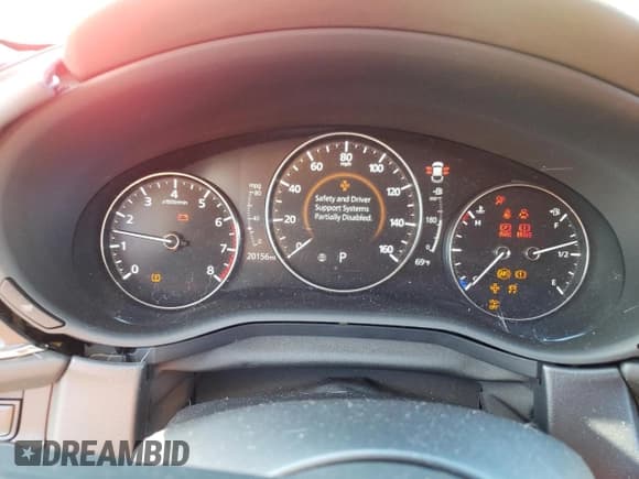 ✅ 2021 Mazda CX-30 Premium • VIN: 3MVDMBDY2MM265585 • Lot: 56051584. Wystawiony na Copart z przebiegiem 20 156 mil. Bezpłatny archiwum sprzedaży aukcyjnych z USA i szczegółowy raport historii pojazdu na DreamBid. Zdjęcie 9.