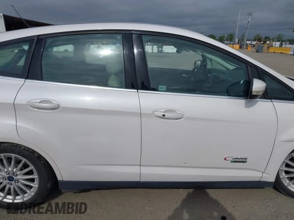 ✅ 2016 Ford C-Max SEL • VIN: 1FADP5CUXGL102011 • Lot: 41935337. Wystawiony na IAAI z przebiegiem 95 279 mil. Bezpłatny archiwum sprzedaży aukcyjnych z USA i szczegółowy raport historii pojazdu na DreamBid. Zdjęcie 13.