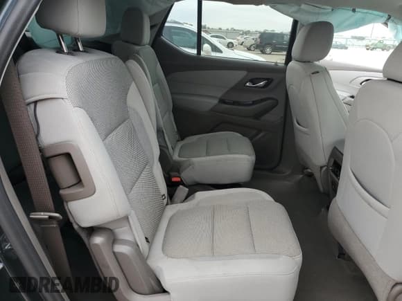 ✅ 2021 Chevrolet Traverse LT Cloth • VIN: 1GNEVMKW6MJ160374 • Lot: 70239224. Wystawiony na Copart z przebiegiem 48 756 mil. Bezpłatny archiwum sprzedaży aukcyjnych z USA i szczegółowy raport historii pojazdu na DreamBid. Zdjęcie 11.