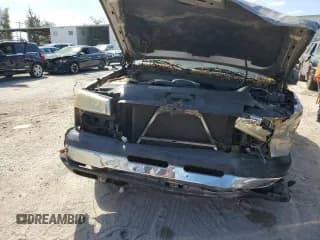 ✅ 2003 Chevrolet Silverado 1500 Work Truck • VIN: 1GCEC19V53E313666 • Лот: 76448174. Опубликован ранее на Copart с пробегом 178 629 миль. Бесплатный доступ к архиву аукционных продаж из США и подробный отчёт об истории автомобиля на DreamBid. Изображение 5.