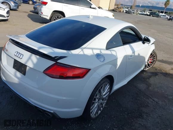 ✅ 2016 Audi TTS 2.0T • VIN: TRUC1AFV6G1027653 • Лот: 41069832. Опубликован ранее на IAAI с пробегом Не указан. Бесплатный доступ к архиву аукционных продаж из США и подробный отчёт об истории автомобиля на DreamBid. Изображение 4.