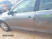 ✅ 2013 Volkswagen Jetta SE • VIN: 3VWBP7AJ8DM377342 • Lot: 42310411. Listed on IAAI with 98,019 mi. Free auction sales archive from the USA and detailed vehicle history report at DreamBid. Image 13.