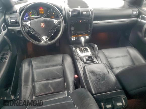 ✅ 2008 Porsche Cayenne • VIN: WP1AA29P28LA07831 • Lot: 95831835. Listed on Copart with 134,400 mi. Free auction sales archive from the USA and detailed vehicle history report at DreamBid. Image 8.