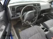 ✅ 1999 Nissan Frontier XE • VIN: 1N6ED26Y6XC303079 • Lot: 68223355. Wystawiony na Copart z przebiegiem 106 197 mil. Bezpłatny archiwum sprzedaży aukcyjnych z USA i szczegółowy raport historii pojazdu na DreamBid. Zdjęcie 8.