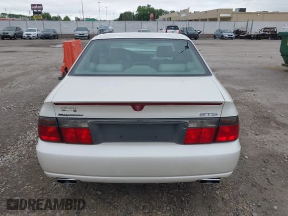 ✅ 2001 Cadillac Seville Touring STS • VIN: 1G6KY54941U215997 • Lot: 42118257. Listed on IAAI with 80,670 mi. Free auction sales archive from the USA and detailed vehicle history report at DreamBid. Image 17.