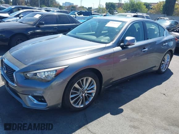 ✅ 2018 Infiniti Q50 Luxe • VIN: JN1EV7AR3JM433516 • Lot: 43016793. Listed on IAAI with 30,877 mi. Free auction sales archive from the USA and detailed vehicle history report at DreamBid. Image 18.